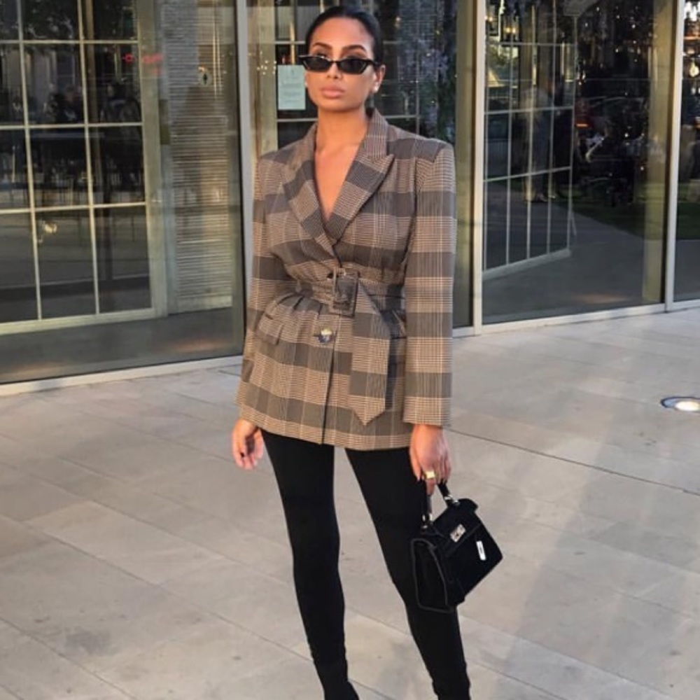 Zara plaid influencer blazer!